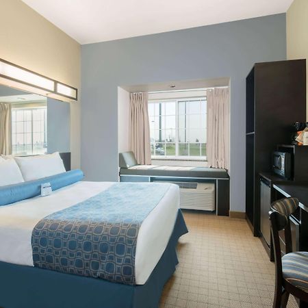 Microtel Inn & Suites By Wyndham Stanley Ngoại thất bức ảnh